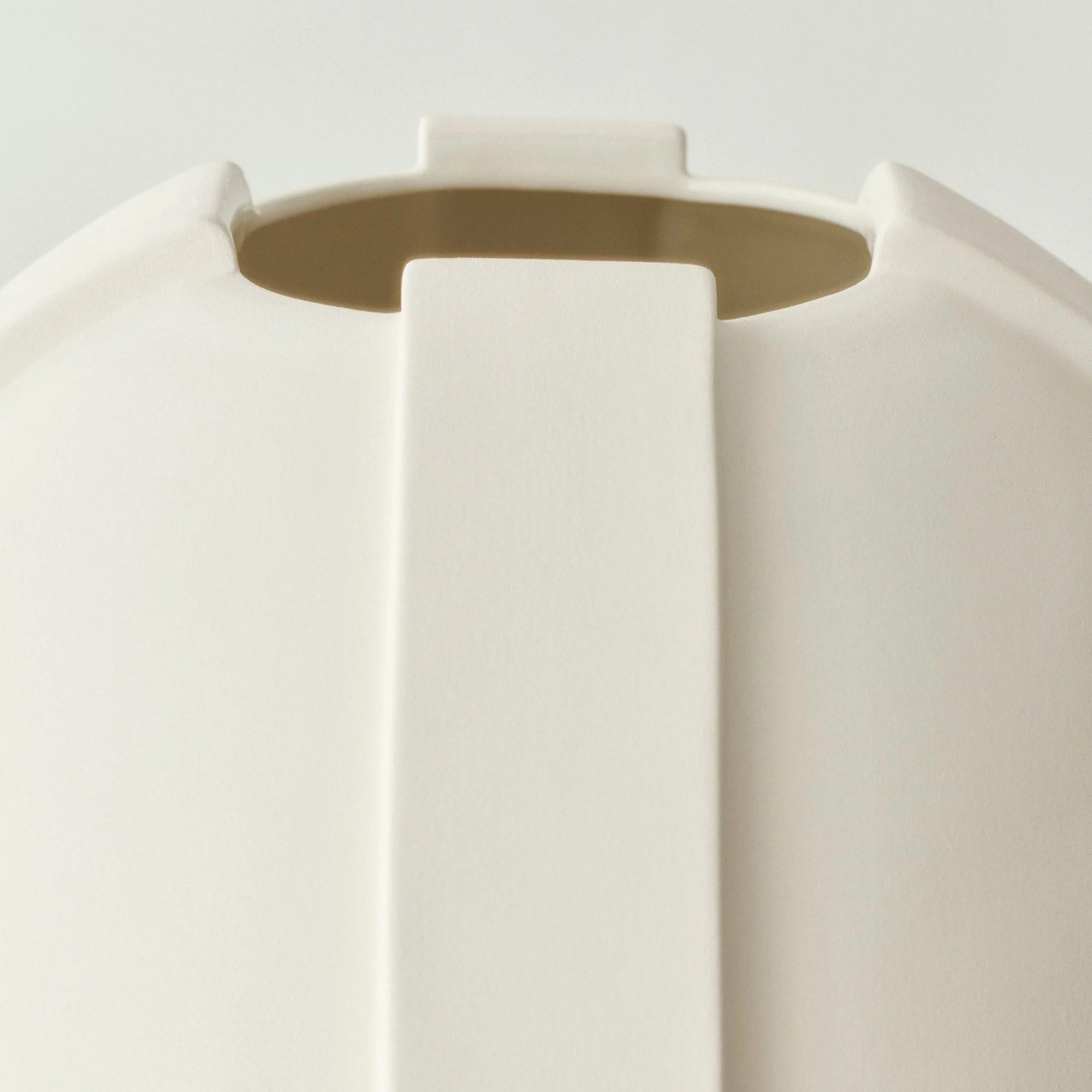 Vinci Vase 02 - Image 9